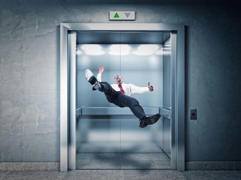 Vi Sao Thang May Roi Tu Do